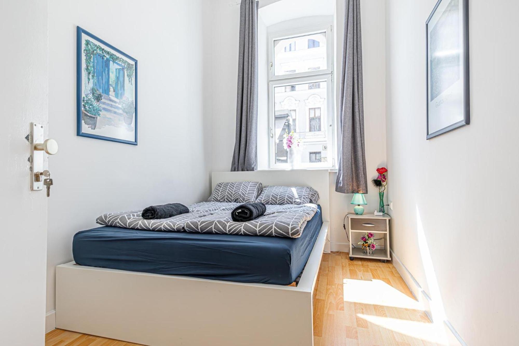 In A Shared Apartment, 6min To Lugner City Appartement *