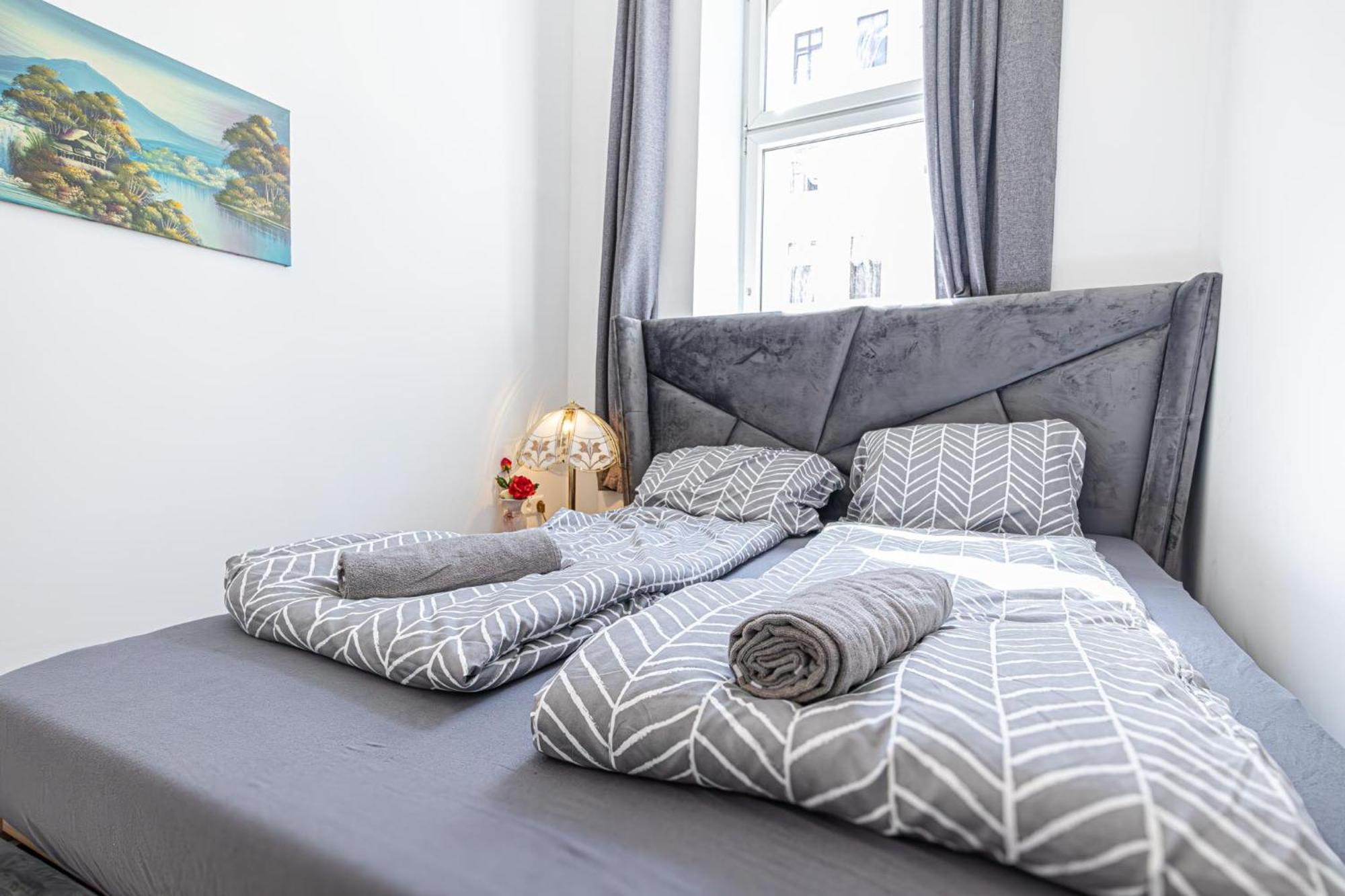In A Shared Apartment, 6min To Lugner City Appartement